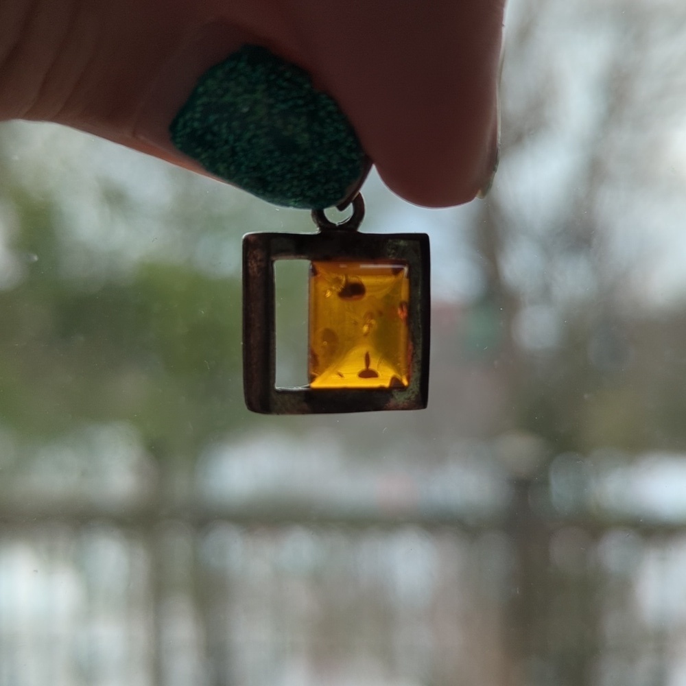 Silver Amber charm - Picture 4 of 4